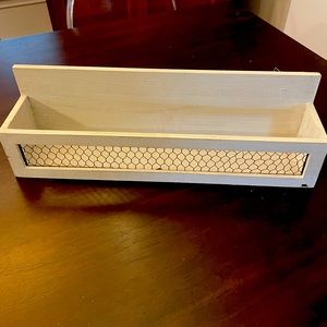 Bee and Willow shelf 17.5 x 5.5